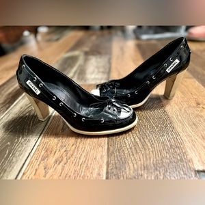 CHANEL black and white pumps
